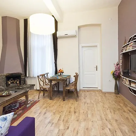 Cumbali 27 * Stambuł